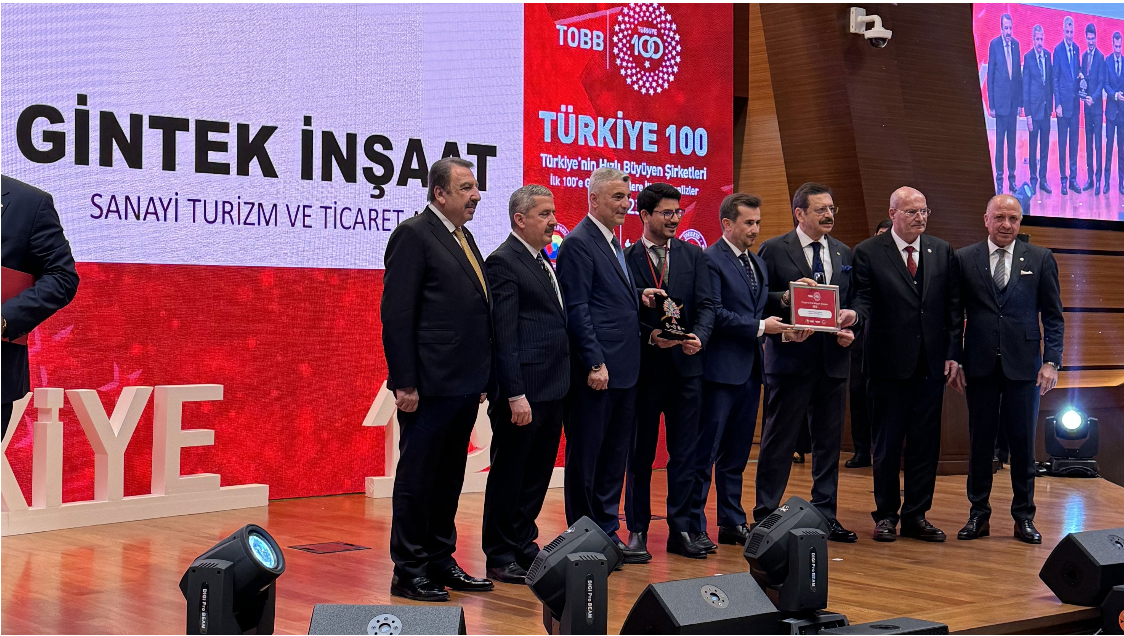 Gintek İnşaat Türkiye 100 ödül töreninde